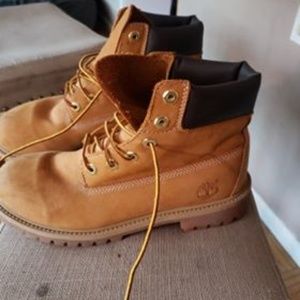 Women's Timberland Boots Size US 7